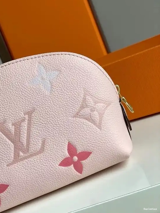 Repladies VUITTON LOUIS COSMETIC POUCH 0525